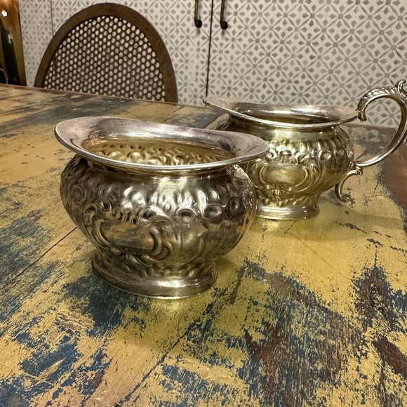 Vintage silver sugar and creamer set by William Adams in Sheffield England - Picture 7 of 7